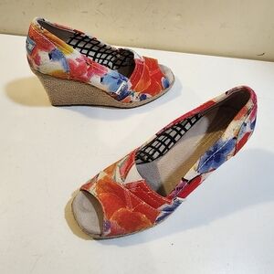 Toms Floral Peep Toe Wedges Espadrilles size 5.5
